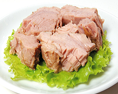 Тунец кусочками, снимок для упаковки